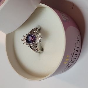 Bomb Party Ring size 8 center Ring comes out